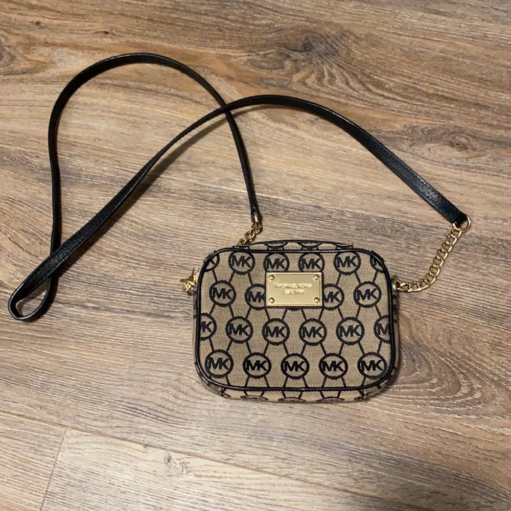 Micheal Kors Mini JetSet Crossbody Bag